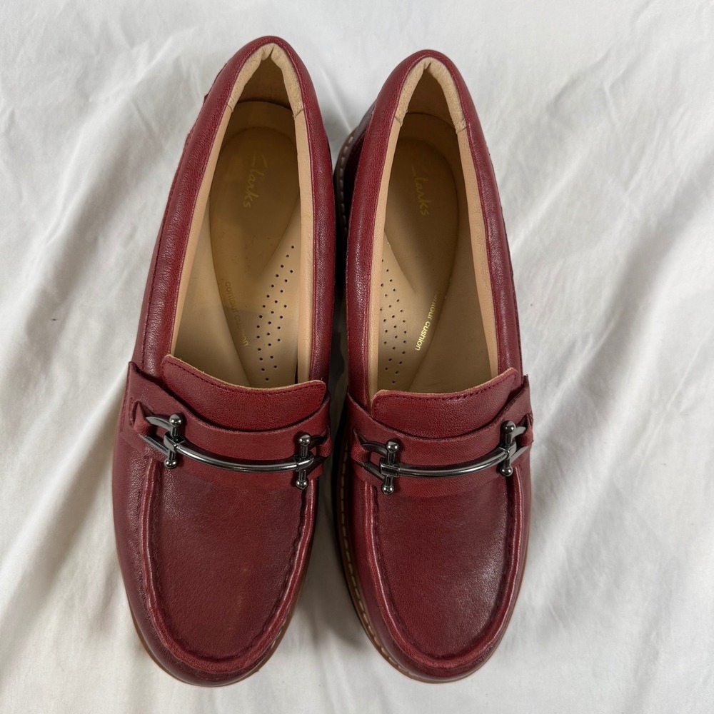 EUC Clarks Womens Burgundy Leather Bit Loafers Lug Sole Platform Shoes 9.5 M - Picture 9 of 9